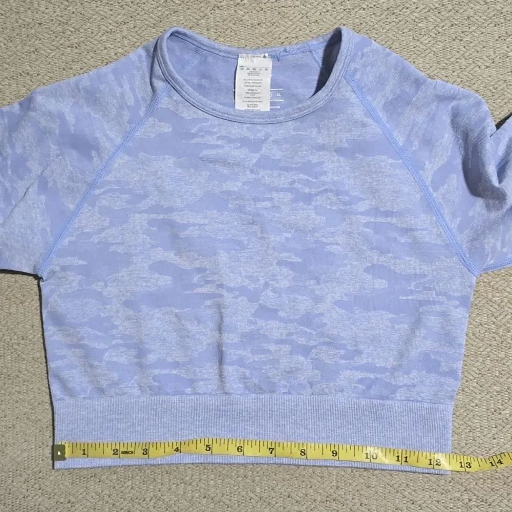 AYBL Empower Blue Camo Seamless Long Sleeve Crop Top - Size Large - Picture 7 of 13